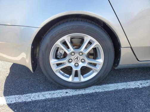 Photo 5 of 32 of 2010 Acura TL 3.5