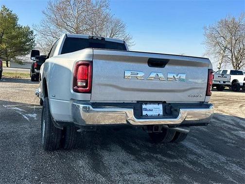 2026 RAM 3500 Tradesman Crew Cab 4x4 8' Box