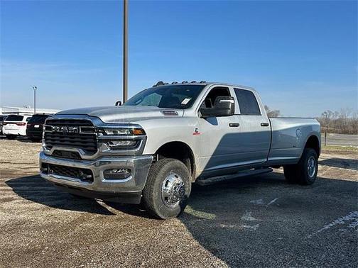 2026 RAM 3500 Tradesman Crew Cab 4x4 8' Box