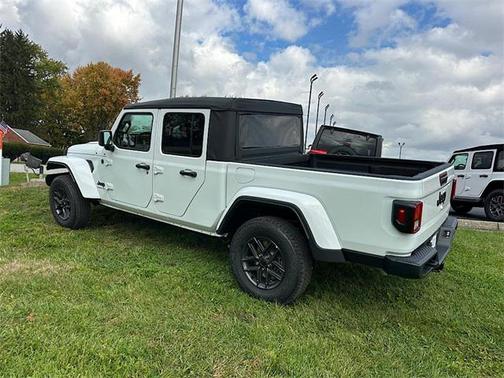 2026 Jeep Gladiator Sport S