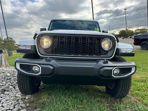 2026 Jeep Gladiator Sport S