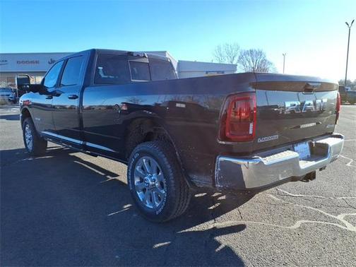2026 RAM 3500 Laramie Crew Cab 4x4 8' Box
