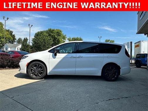 2026 Chrysler Pacifica L