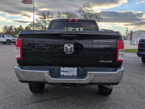 2020 RAM 2500 Tradesman Crew Cab 4X4 6'4' Box