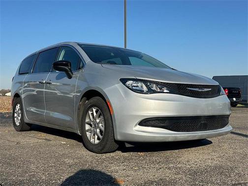 2024 Chrysler Voyager LX