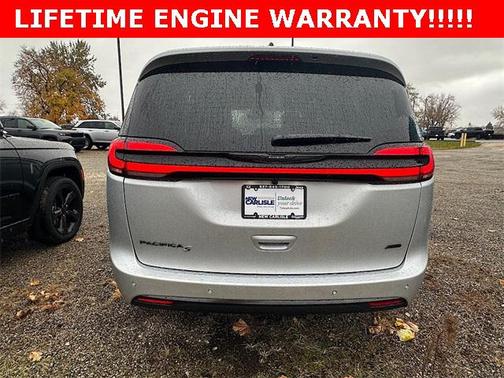 2026 Chrysler Pacifica L