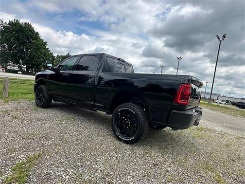 2025 RAM 2500 Laramie Crew Cab 4x4 6'4' Box