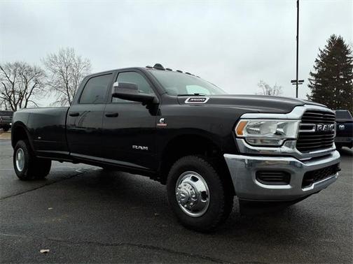 2020 RAM 3500 Tradesman Crew Cab 4x4 8' Box