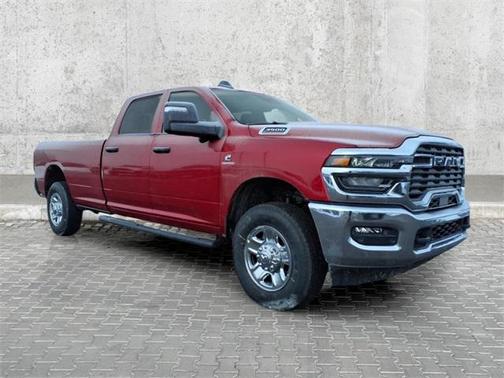 2026 RAM 3500 Tradesman Crew Cab 4x4 8' Box