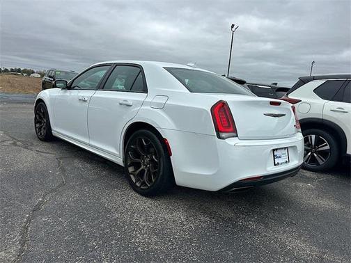 2017 Chrysler 300 S