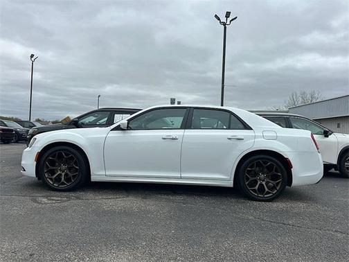 2017 Chrysler 300 S