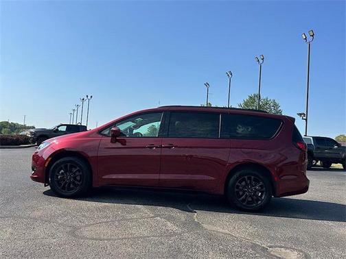 2020 Chrysler Pacifica L