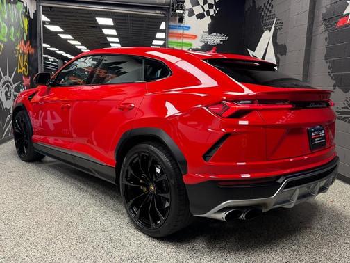 2022 Lamborghini Urus AWD 4dr SUV