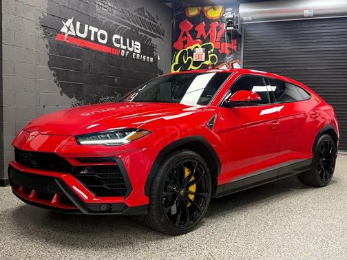 2022 Lamborghini Urus AWD 4dr SUV