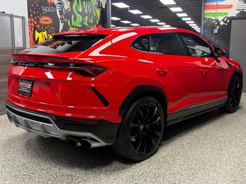 2022 Lamborghini Urus AWD 4dr SUV