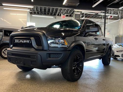 2024 RAM 1500 Classic Warlock Crew Cab 4x4 5'7' Box