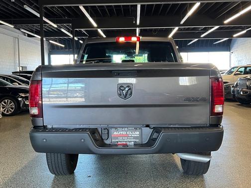 2024 RAM 1500 Classic Warlock Crew Cab 4x4 5'7' Box