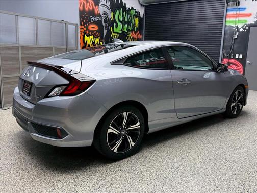 2017 Honda Civic Touring