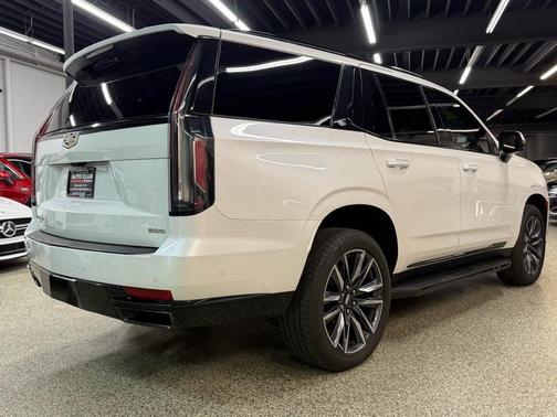 2022 Cadillac Escalade Sport