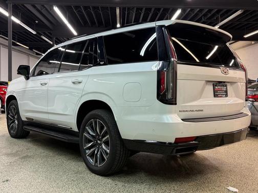 2022 Cadillac Escalade Sport
