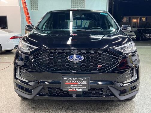 2022 Ford Edge ST