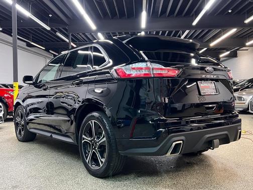 2022 Ford Edge ST