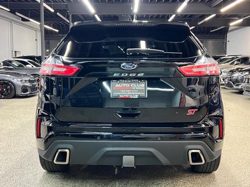 2022 Ford Edge ST