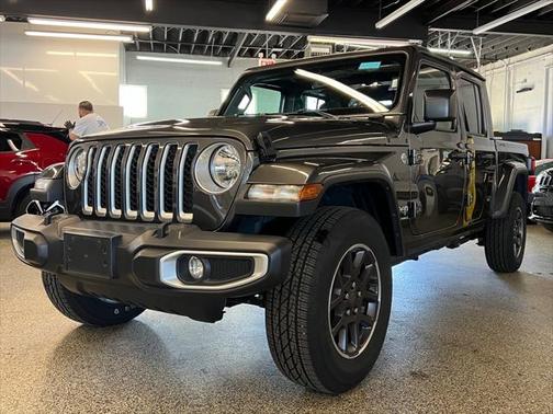 2023 Jeep Gladiator Overland