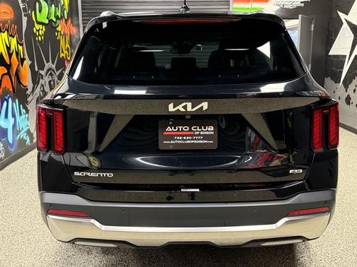 2024 Kia Sorento S