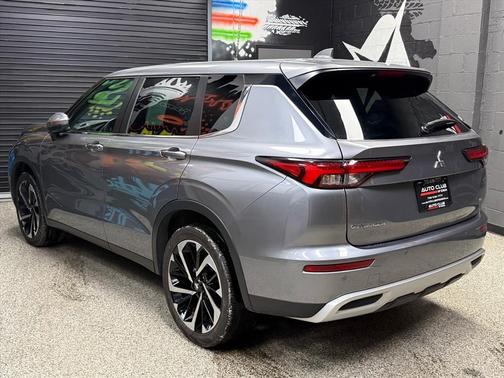 2023 Mitsubishi Outlander SE 2.5 2WD