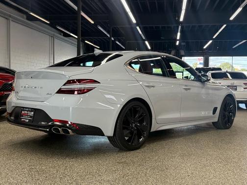 2023 Genesis G70 2.0T AWD