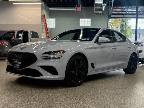 2023 Genesis G70 2.0T AWD