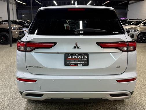 2023 Mitsubishi Outlander SE 2.5 S-AWC