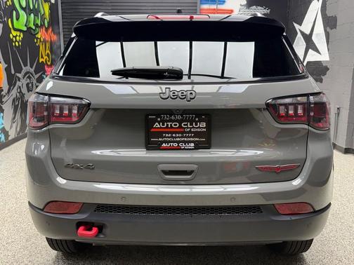 Sting-Gray Clearcoat 2024 Jeep Compass Trailhawk