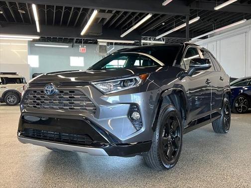 2021 Toyota RAV4 Hybrid SE