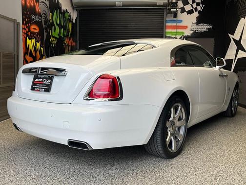 English White (wr33) 2014 Rolls-Royce Wraith