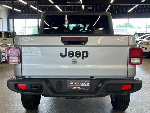 2023 Jeep Gladiator Sport S
