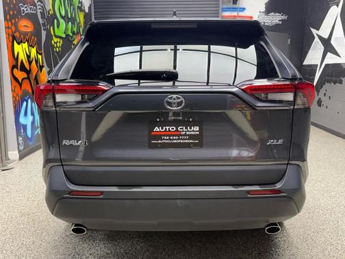 Magnetic Gray Metallic (1g3) 2024 Toyota RAV4 XLE