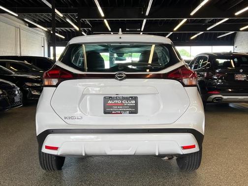 2022 Nissan Kicks S