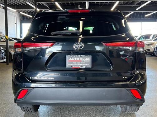 2023 Toyota Highlander LE I4