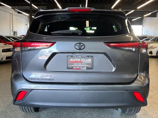2022 Toyota Highlander L