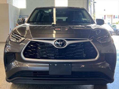 2022 Toyota Highlander L