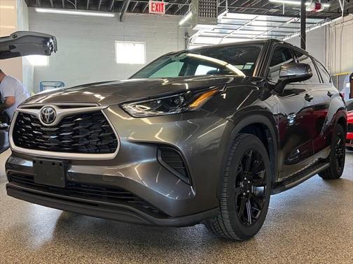 2022 Toyota Highlander L