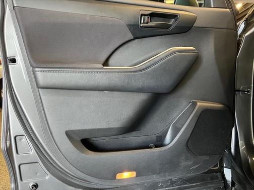 2022 Toyota Highlander L