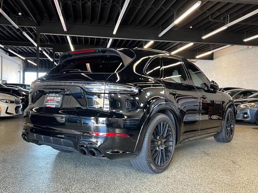 2021 Porsche Cayenne GTS