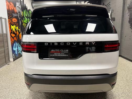 2024 Land Rover Discovery AWD P300 S 4dr SUV