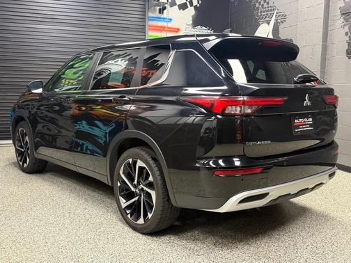 2023 Mitsubishi Outlander SE 2.5 S-AWC
