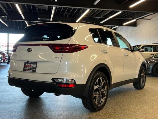 2022 Kia Sportage EX