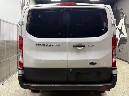 2022 Ford Transit-350 XLT