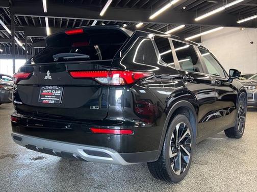 2023 Mitsubishi Outlander SE Special Edition